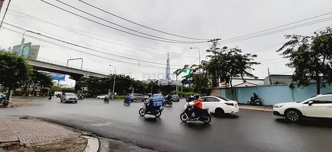 Hình ảnh Bán đất thổ cư đường Quốc Hương, Thảo Điền, Q2. 4mx17m. Sổ. Gía 13 tỷ