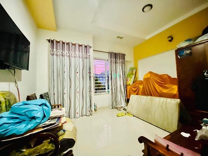 Hình ảnh Ngã tư Âu Cơ và Lạc Long Quân. 5x16. HẺm oto