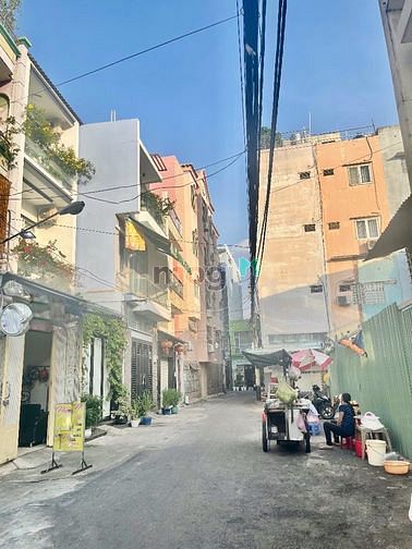Hình ảnh Bán nhà HXH cách mạng tháng tám. Mới ở ngay