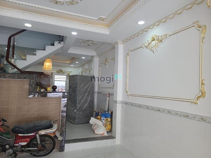 Hình ảnh Bán Nhà Dát Vàng, Hẻm Xe Tăng Đua, Bình Tân