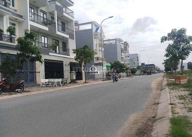 Hình ảnh Nền 6x19m Đất Thổ Cư Ngay Ngã Tư Trần Văn Giàu - Đường Số 7 ( SHR )