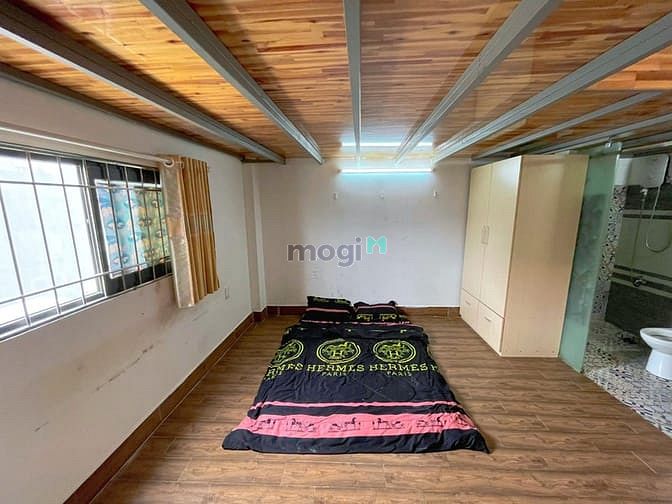 Hình ảnh Duplex Gác Cao Gỗ Siêu Xịn Gần Cầu Chữ Y Quận 8