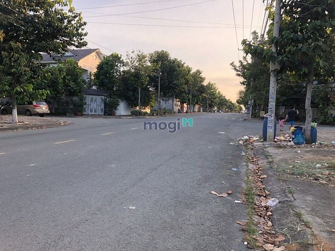 Hình ảnh Đất trống NGÃ TƯ 2 góc mặt tiền Dĩ An, BD cho thuê