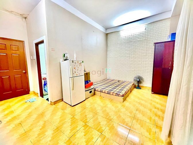 Hình ảnh Phòng full nội thất ngay khu sân bay
