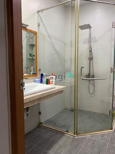 Hình ảnh Nhà phố hiện đại 5 tầng, đường Võ Văn Tần Q3