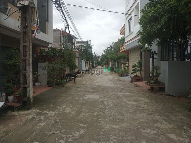Hình ảnh Đất đẹp, rẻ, oto. DT 70m2, MT 5m. Giá: 3.4 tỷ.