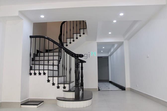 Hình ảnh Cho thuê nhà 9 tằng mặt phố Lê Văn Hưu