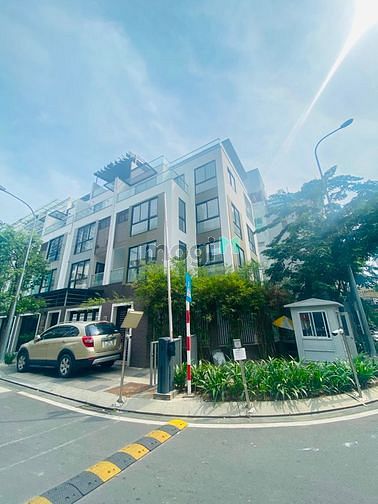 Hình ảnh Bán biệt thự liền kề số 3 đường số 5 khu HaDo Centrosa, đang cho thuê