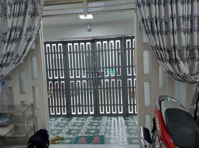 Hình ảnh Bán Gấp Nhà 55m2 Đường 185 , Phước Long B , Quận 9