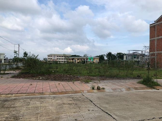 Hình ảnh Bán đất giá rẻ trung tâm thị trấn sông Vệ