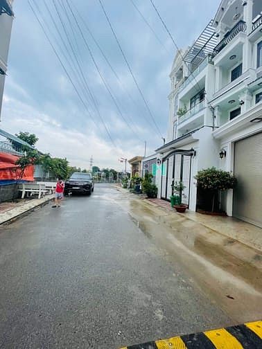 Hình ảnh Bán đất hẻm đường Lê Văn Chí, hẻm thông 8m-KD- Buôn bán tốt, DT87.6m2