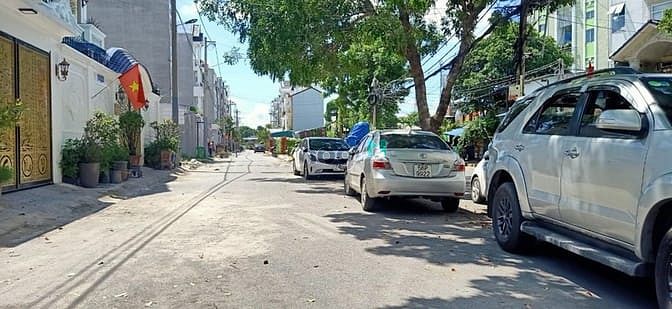Hình ảnh Bán đất hẻm đường Lê Văn Chí, hẻm thông 8m-KD- Buôn bán tốt, DT87.6m2
