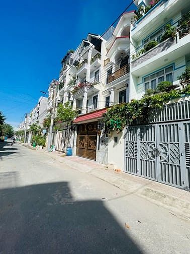 Hình ảnh Bán đất hẻm đường Lê Văn Chí, hẻm thông 8m-KD- Buôn bán tốt, DT87.6m2