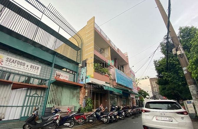 Hình ảnh Cho thuê nhà 448 3/2, P. 14, Quận 10. DT: 17x27m, trệt lầu