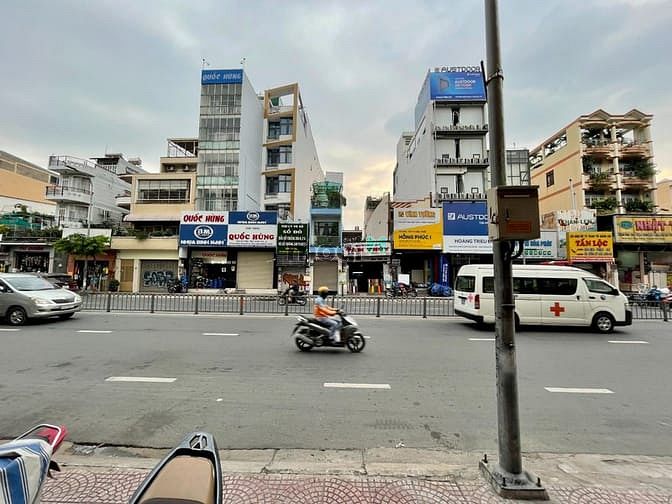 Hình ảnh Cho thuê nhà mặt tiền 55m2 đường Bạch Đằng, Quận Bình Thạnh