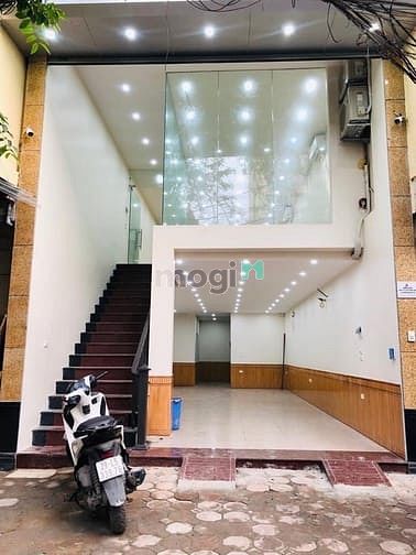 Hình ảnh Cho thuê nhà Phố Trung kính, 80m2x5T, thông sàn, thang máy
