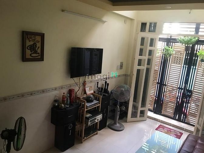 Hình ảnh Cho thuê nhà 3x7m 1 lầu đường số 13A, phường Bình Hòa A, Bình Tân