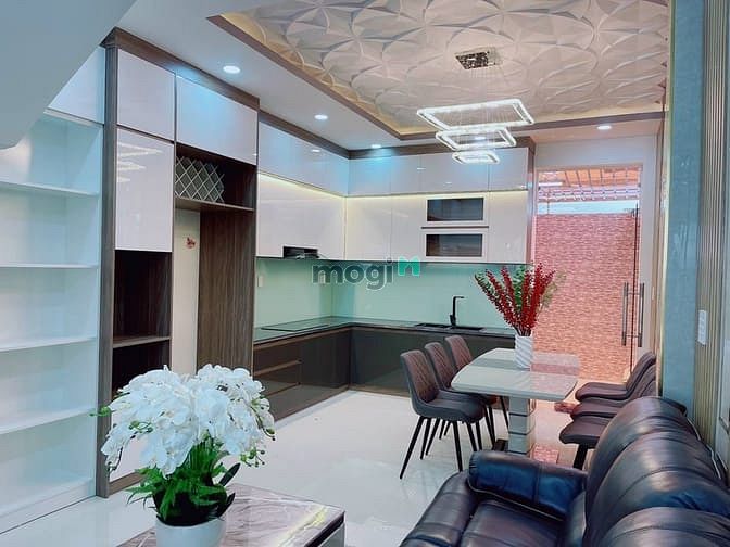 Hình ảnh Cho thuê nhà 58/5 Út Tịch, Phường 4, Tân Bình. dt 100m2 sàn