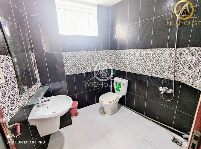 Hình ảnh CH30m2 Phan Chu Trinh, cửa sổ ban công thoáng, thang máy, mới 99%