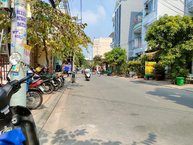 Hình ảnh Bán đất MẶT TIỀN hẻm 413 Lê Văn Quới (8x24m) đường 10m, giá 17,5 tỷ