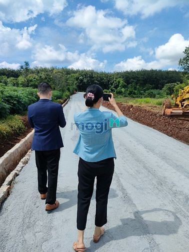 Hình ảnh Chính chủ cần ra gấp lô đất thổ cư, sổ hồng riêng ở xã Đá Bạc - ChâĐức