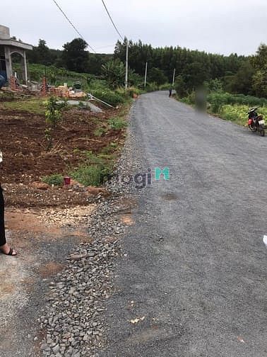 Hình ảnh Chính chủ cần ra gấp lô đất thổ cư, sổ hồng riêng ở xã Đá Bạc - ChâĐức