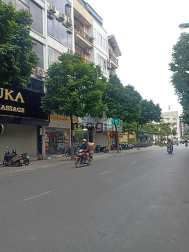 Hình ảnh Cho thuê nhà mặt phố Đội cấn Ba đình 60m2x5T, thông sàn, thang máy