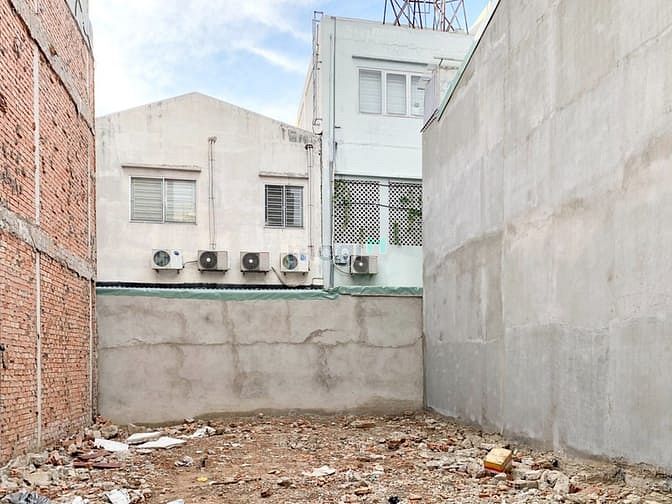 Hình ảnh Chủ bán 2 lô đất 50m2 liền kề Dương Quảng Hàm giá 4 tỷ 6