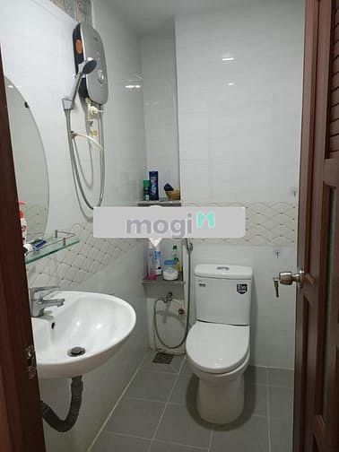 Hình ảnh Cho thuê nhà HXH 3PN 130m2, gần CV Lãnh Binh Thăng