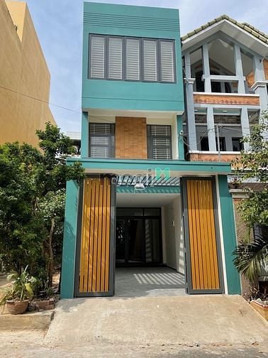 Hình ảnh nguyên căn, nhà phố 1 trệt 2 lầu,4PN,chỉ 26tr/th