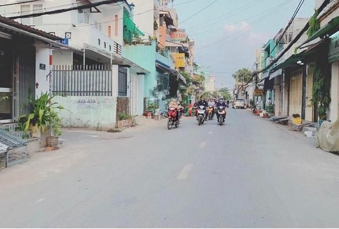 Hình ảnh Hẻm xe hơi Tô Hiệu 62 m2 giá chỉ 4,9 tỷ.