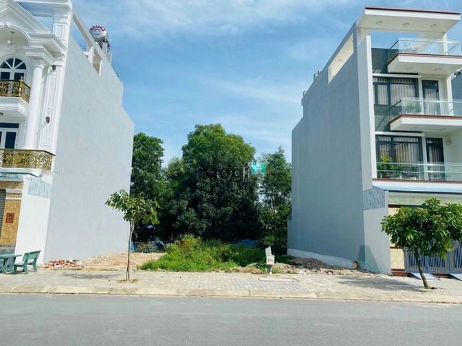 Hình ảnh CC sang nhanh lô đất 90m2 kdc Tân Tạo, gần phòng khám đa khoa Tân Tạo