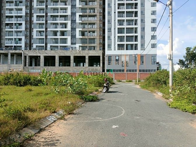 Hình ảnh Cần Bán Gấp Miếng Đất Đường Gò Cát , Quận 9 - Phú Hữu 82,2m