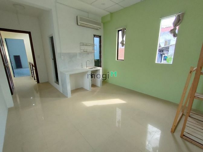 Hình ảnh phòng đẹp , thoáng mát , kế bên hàng xanh