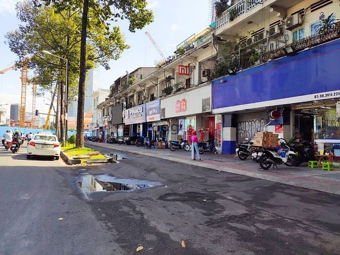 Hình ảnh Mặt Tiền Trần Hưng Đạo 20 Triệu/ Tháng