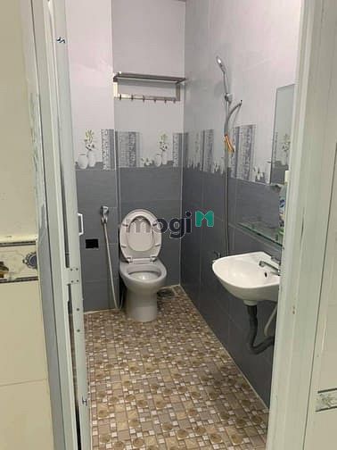 Hình ảnh Bán nhà 2 lầu chợ Bà hom cũ, Quận Bình tân
