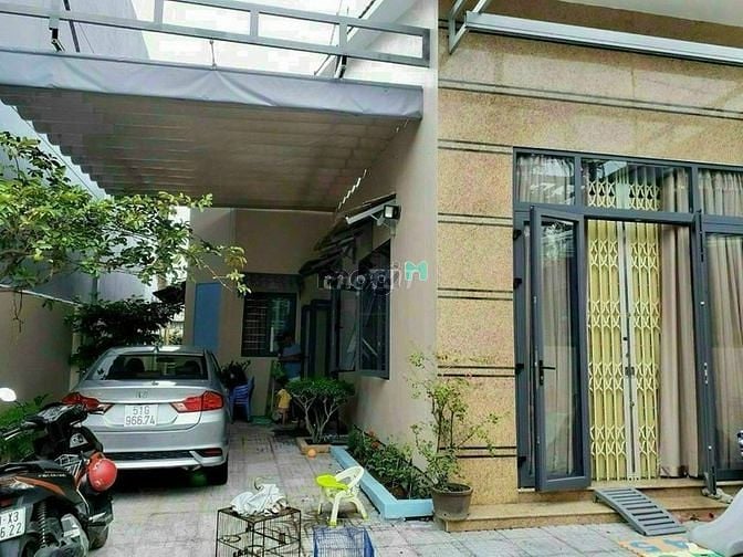 Hình ảnh Biệt thự ven sông 200m2,chỉ 18tr/th