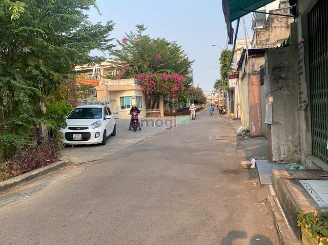 Hình ảnh Bán Đất Mặt Tiền DT 68m2 Ngay Đại Học Luật Sát Nhà Thờ Fatima