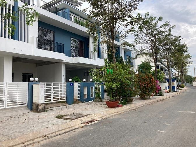 Hình ảnh Cho Thuê Nhà Làm Văn Phòng - KT 5x20 - Phường Tam Phú, Tp. Thủ Đức.