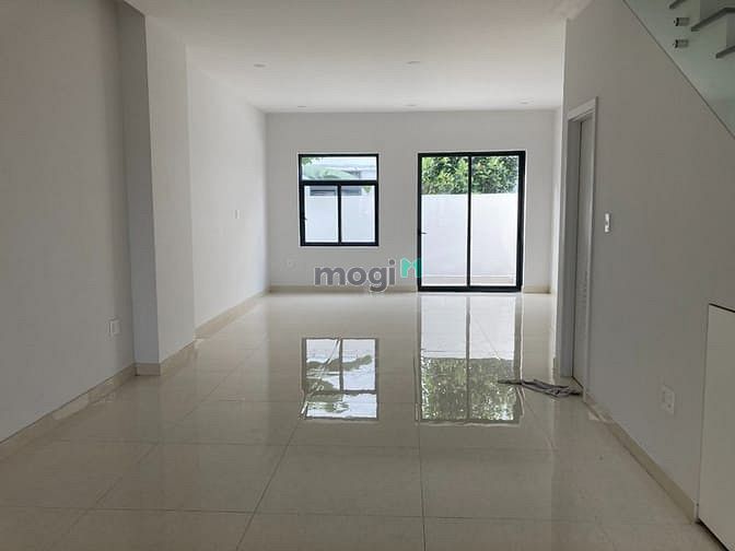 Hình ảnh Cho Thuê Nhà Làm Văn Phòng - KT 5x20 - Phường Tam Phú, Tp. Thủ Đức.