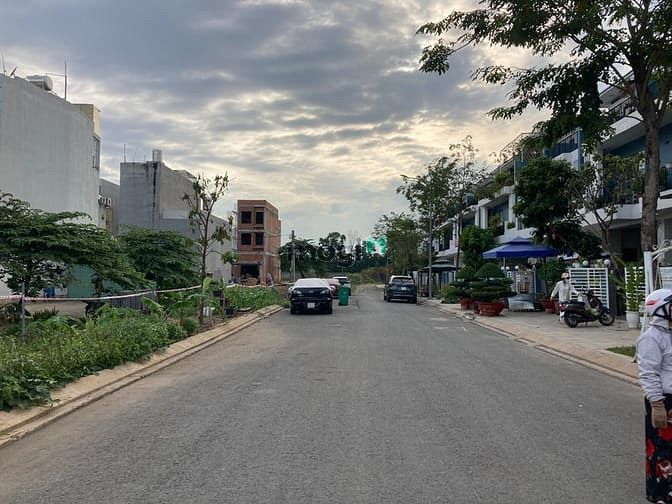 Hình ảnh Cho Thuê Nhà Làm Văn Phòng - KT 5x20 - Phường Tam Phú, Tp. Thủ Đức.