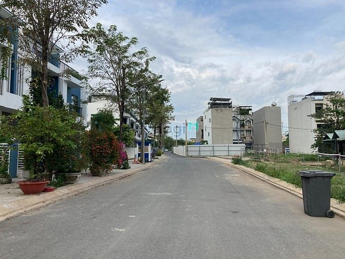Hình ảnh Cho Thuê Nhà Làm Văn Phòng - KT 5x20 - Phường Tam Phú, Tp. Thủ Đức.