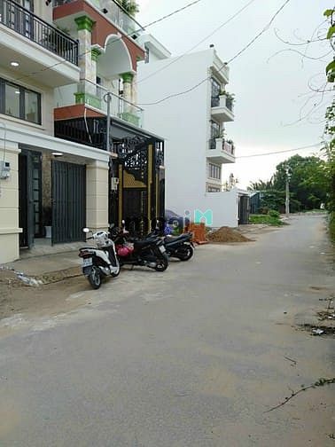 Hình ảnh Đất 100m2 full thổ cư, đường 6m thông thoáng. Giá 61tr/m2 thương lượng