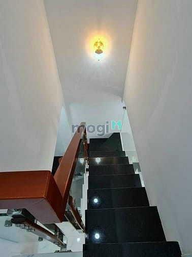 Hình ảnh Cần Bán Gấp Nhà Hẻm Âu Cơ, Q. Tân Bình DT: 45m2(5*9)