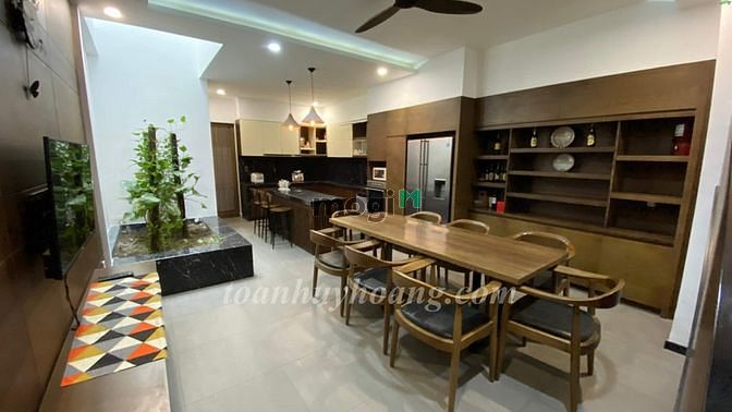 Hình ảnh Cho thuê nhà đẹp gần biển Phạm Văn Đồng