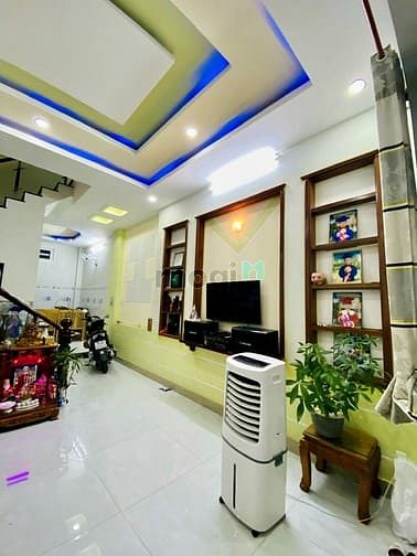 Hình ảnh 55m2 - ngang 5m - 4 tầng - TP Thủ Đức giáp Bình Thạnh - giá chỉ 5,X ty