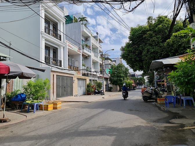 Hình ảnh Dãy trọ cũ! 128m2 (5x26) vuông vức. Giá 65tr/m2 ngay sau coopmart Bình