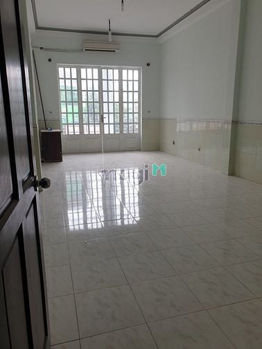 Hình ảnh MTKD Chợ Lớn, 4*19, 3lầu, 5pn lớn, kinh doanh đông đúc, 20tr/th