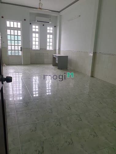 Hình ảnh MTKD Chợ Lớn, 4*19, 3lầu, 5pn lớn, kinh doanh đông đúc, 20tr/th