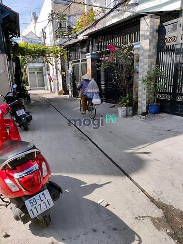 Hình ảnh Đất 59M2 gần chợ Cầu, QL1A giá 3.4 Tỷ